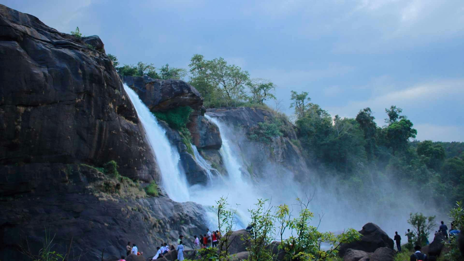 image of Athirapally waterfalls, Kerala